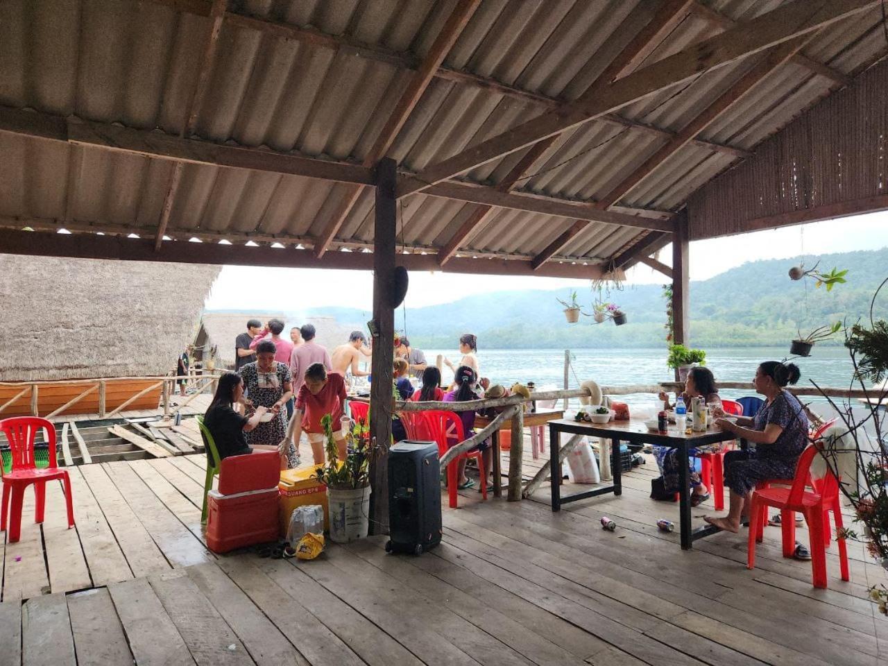 The Floating House Villa Krŏng Kaôh Kŏng Exterior foto