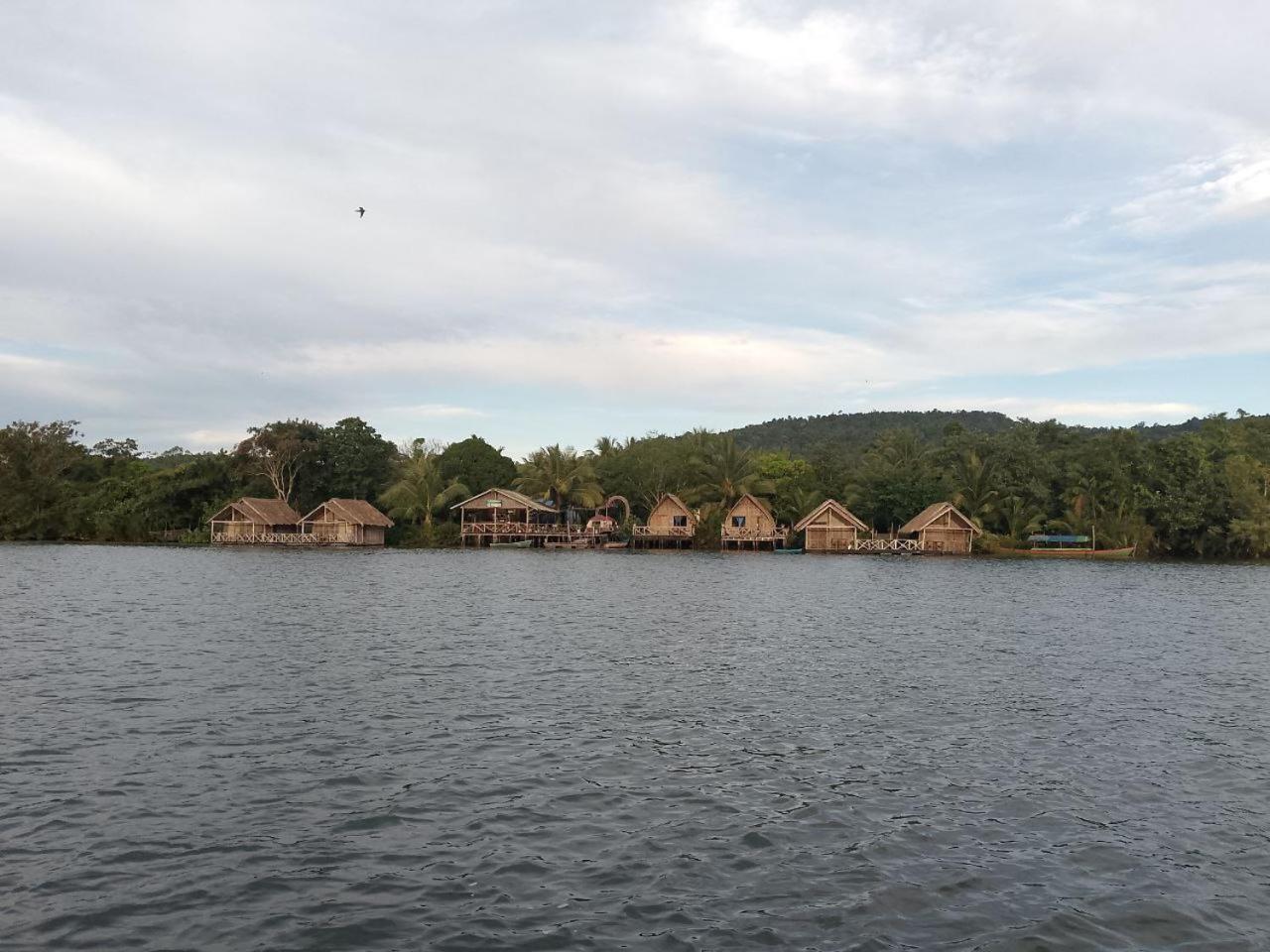 The Floating House Villa Krŏng Kaôh Kŏng Cameră foto