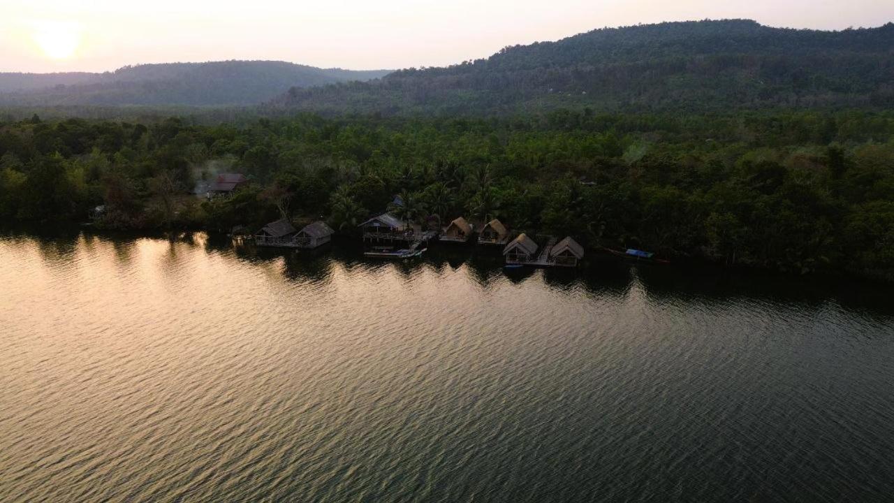 The Floating House Villa Krŏng Kaôh Kŏng Exterior foto