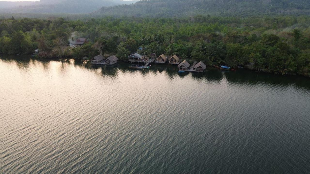 The Floating House Villa Krŏng Kaôh Kŏng Exterior foto